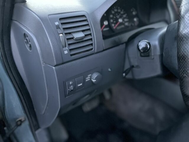 Черный Киа Соренто, объемом двигателя 2.5 л и пробегом 310 тыс. км за 3950 $, фото 10 на Automoto.ua