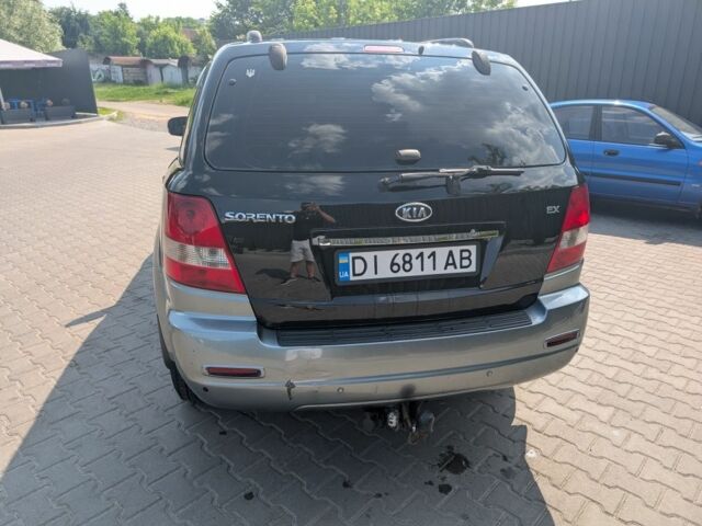 Чорний Кіа Соренто, об'ємом двигуна 2.5 л та пробігом 357 тис. км за 7600 $, фото 2 на Automoto.ua