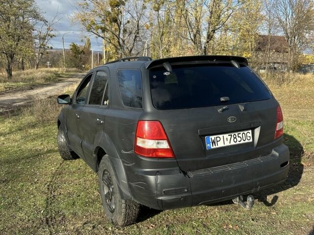 Киа Соренто 2005 в Славянске на Automoto.ua Черный Киа Соренто, объемом двигателя 2.5 л и пробегом 321 тыс. км за 3000 $, фото 3 на Automoto.ua