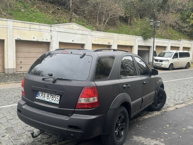 Чорний Кіа Соренто, об'ємом двигуна 2.5 л та пробігом 345 тис. км за 3600 $, фото 3 на Automoto.ua
