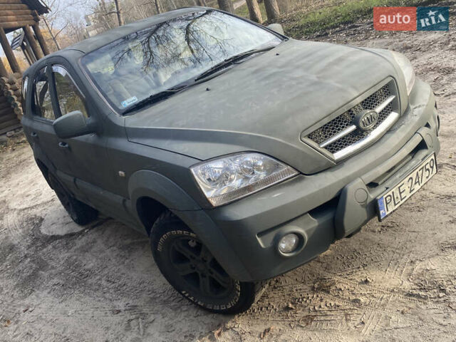 Черный Киа Соренто, объемом двигателя 2.5 л и пробегом 293 тыс. км за 3450 $, фото 9 на Automoto.ua