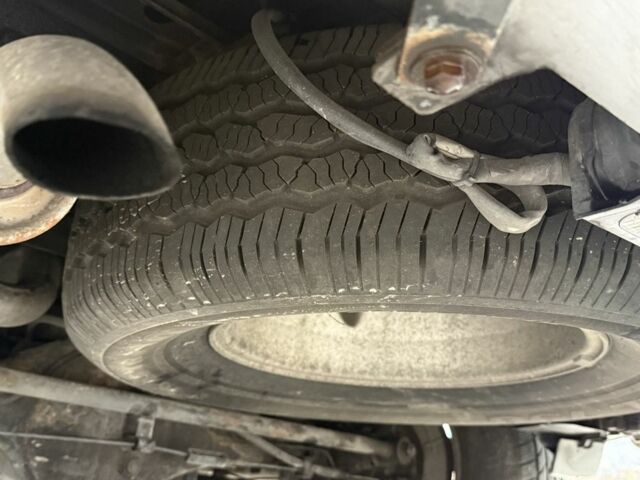 Черный Киа Соренто, объемом двигателя 2.5 л и пробегом 258 тыс. км за 5250 $, фото 11 на Automoto.ua