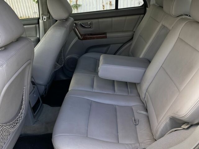 Черный Киа Соренто, объемом двигателя 2.5 л и пробегом 250 тыс. км за 3700 $, фото 7 на Automoto.ua