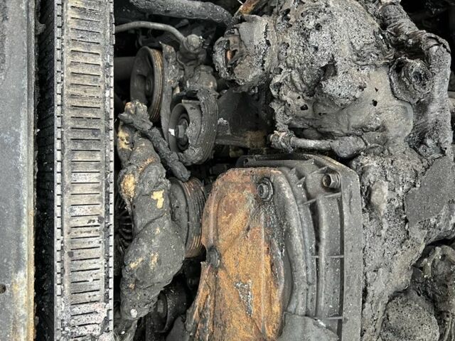 Черный Киа Соренто, объемом двигателя 2.5 л и пробегом 2 тыс. км за 800 $, фото 6 на Automoto.ua