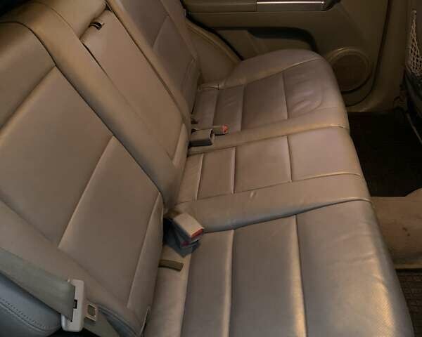 Чорний Кіа Соренто, об'ємом двигуна 2.5 л та пробігом 204 тис. км за 6150 $, фото 20 на Automoto.ua