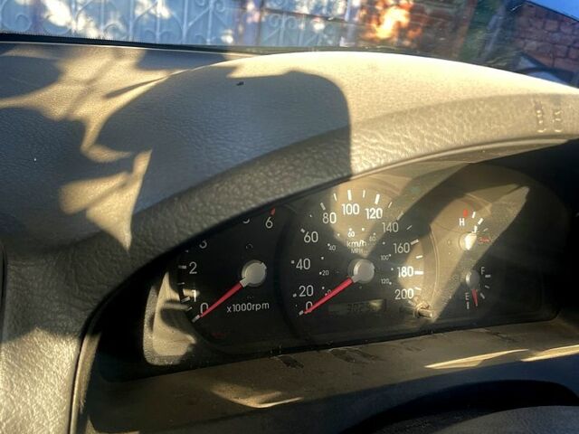 Чорний Кіа Соренто, об'ємом двигуна 2.5 л та пробігом 302 тис. км за 3580 $, фото 2 на Automoto.ua