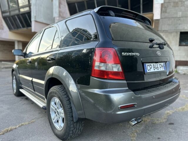 Черный Киа Соренто, объемом двигателя 2.5 л и пробегом 279 тыс. км за 4600 $, фото 3 на Automoto.ua