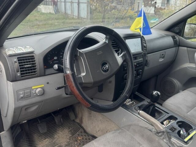 Чорний Кіа Соренто, об'ємом двигуна 2.5 л та пробігом 320 тис. км за 2800 $, фото 7 на Automoto.ua