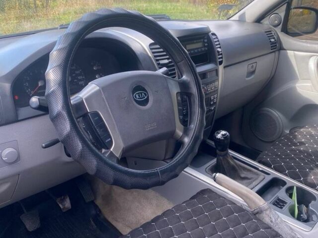 Киа Соренто 2005 в Славянске на Automoto.ua Черный Киа Соренто, объемом двигателя 2.5 л и пробегом 288 тыс. км за 2950 $, фото 7 на Automoto.ua