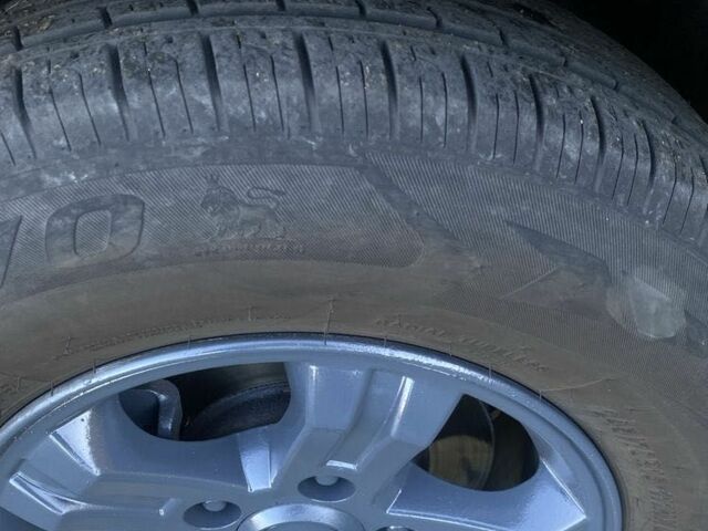 Киа Соренто 2005 в Днепре (Днепропетровске) на Automoto.ua Черный Киа Соренто, объемом двигателя 2.5 л и пробегом 200 тыс. км за 3900 $, фото 2 на Automoto.ua