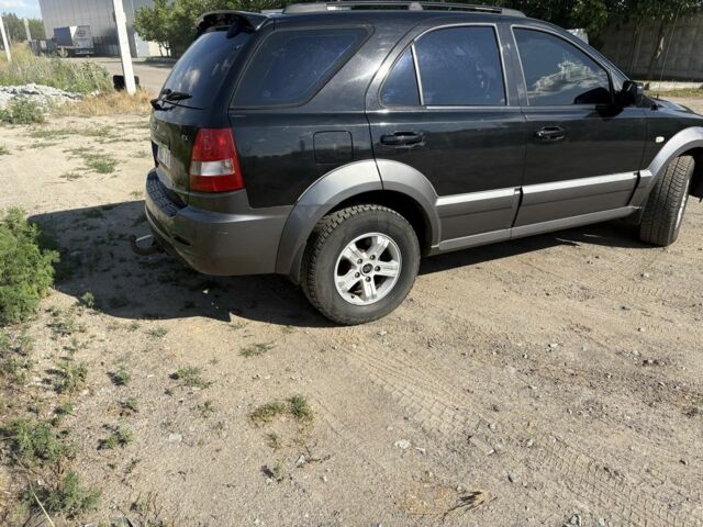 Черный Киа Соренто, объемом двигателя 2.5 л и пробегом 330 тыс. км за 3722 $, фото 2 на Automoto.ua