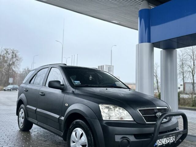 Черный Киа Соренто, объемом двигателя 2.5 л и пробегом 350 тыс. км за 3750 $, фото 2 на Automoto.ua