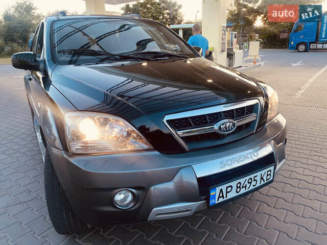 Черный Киа Соренто, объемом двигателя 2.5 л и пробегом 119 тыс. км за 8800 $, фото 1 на Automoto.ua