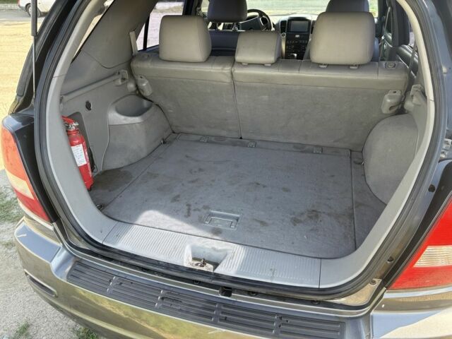 Черный Киа Соренто, объемом двигателя 2.5 л и пробегом 330 тыс. км за 3722 $, фото 10 на Automoto.ua