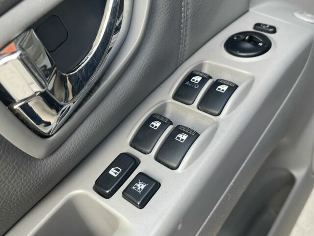 Киа Соренто 2006 в Славянске на Automoto.ua Черный Киа Соренто, объемом двигателя 2.5 л и пробегом 230 тыс. км за 4900 $, фото 8 на Automoto.ua