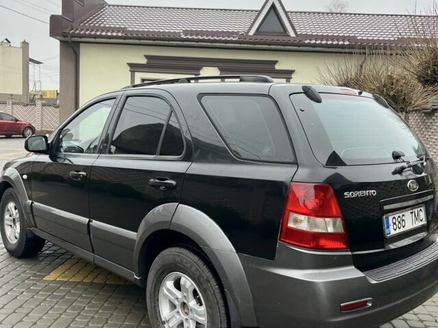 Черный Киа Соренто, объемом двигателя 2.5 л и пробегом 250 тыс. км за 4750 $, фото 4 на Automoto.ua