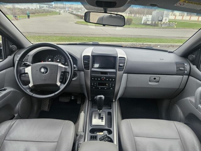 Черный Киа Соренто, объемом двигателя 0 л и пробегом 280 тыс. км за 4700 $, фото 8 на Automoto.ua