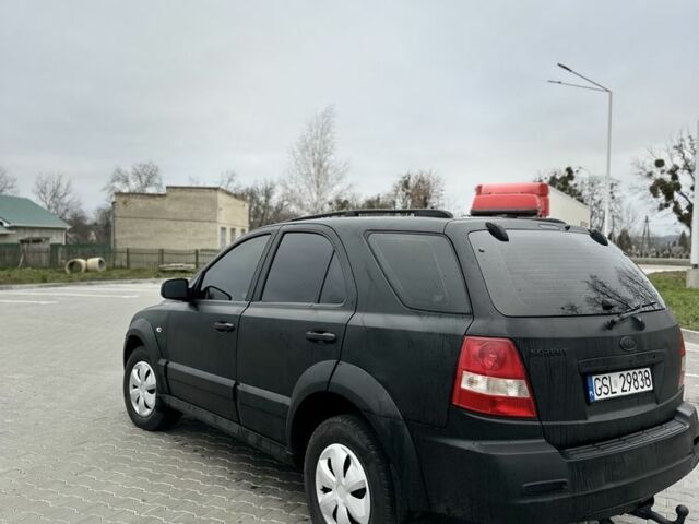 Чорний Кіа Соренто, об'ємом двигуна 2.5 л та пробігом 280 тис. км за 3650 $, фото 2 на Automoto.ua