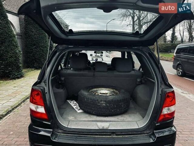 Чорний Кіа Соренто, об'ємом двигуна 2.5 л та пробігом 180 тис. км за 7200 $, фото 7 на Automoto.ua