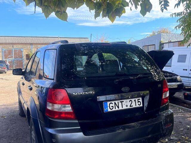 Черный Киа Соренто, объемом двигателя 3.5 л и пробегом 200 тыс. км за 3800 $, фото 4 на Automoto.ua