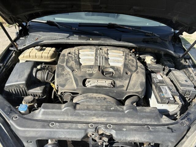 Черный Киа Соренто, объемом двигателя 2.5 л и пробегом 330 тыс. км за 3722 $, фото 11 на Automoto.ua