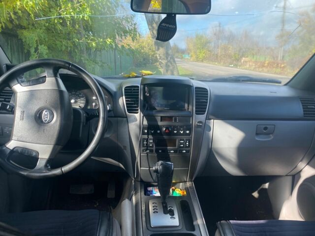 Чорний Кіа Соренто, об'ємом двигуна 0 л та пробігом 325 тис. км за 4000 $, фото 6 на Automoto.ua