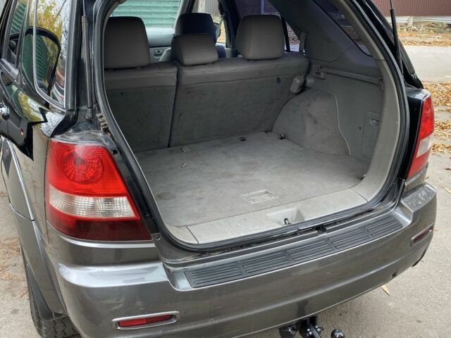 Чорний Кіа Соренто, об'ємом двигуна 2.5 л та пробігом 210 тис. км за 3450 $, фото 15 на Automoto.ua