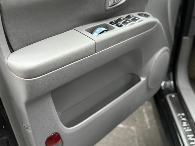 Чорний Кіа Соренто, об'ємом двигуна 0 л та пробігом 320 тис. км за 3600 $, фото 11 на Automoto.ua