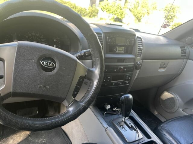 Кіа Соренто 2006 у Синельниковом на Automoto.ua Чорний Кіа Соренто, об'ємом двигуна 2.5 л та пробігом 265 тис. км за 4195 $, фото 2 на Automoto.ua