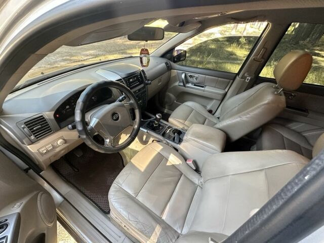 Чорний Кіа Соренто, об'ємом двигуна 2.5 л та пробігом 245 тис. км за 4900 $, фото 5 на Automoto.ua