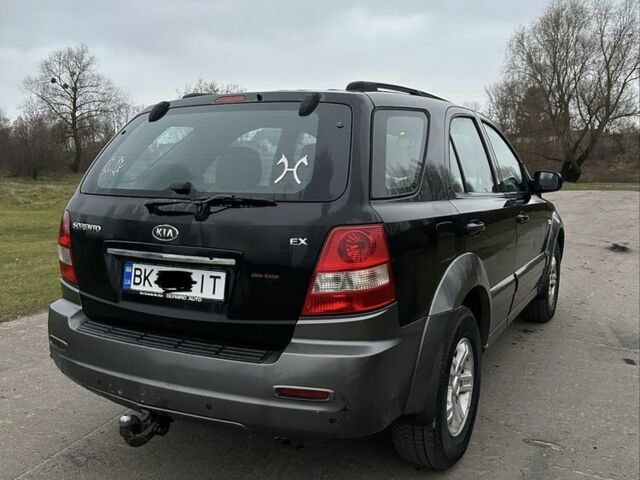 Черный Киа Соренто, объемом двигателя 2.5 л и пробегом 280 тыс. км за 4300 $, фото 3 на Automoto.ua