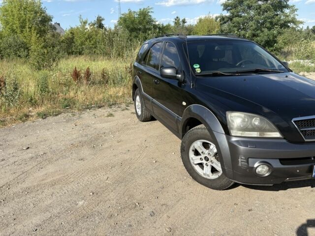 Черный Киа Соренто, объемом двигателя 2.5 л и пробегом 330 тыс. км за 3722 $, фото 3 на Automoto.ua