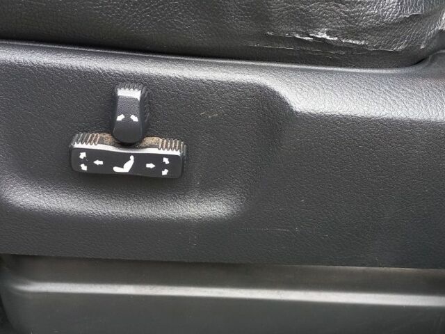 Чорний Кіа Соренто, об'ємом двигуна 2.5 л та пробігом 267 тис. км за 5200 $, фото 12 на Automoto.ua