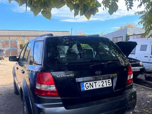 Черный Киа Соренто, объемом двигателя 3.5 л и пробегом 200 тыс. км за 3800 $, фото 3 на Automoto.ua