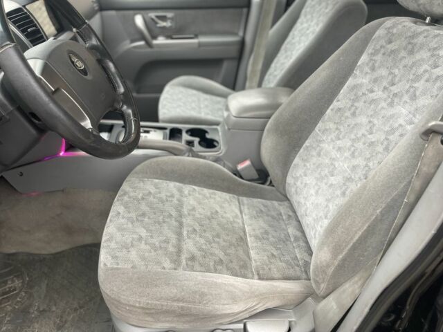 Чорний Кіа Соренто, об'ємом двигуна 0 л та пробігом 300 тис. км за 3950 $, фото 7 на Automoto.ua