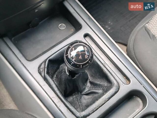 Чорний Кіа Соренто, об'ємом двигуна 2.4 л та пробігом 300 тис. км за 6480 $, фото 19 на Automoto.ua