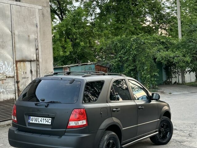 Черный Киа Соренто, объемом двигателя 3.5 л и пробегом 250 тыс. км за 3500 $, фото 4 на Automoto.ua