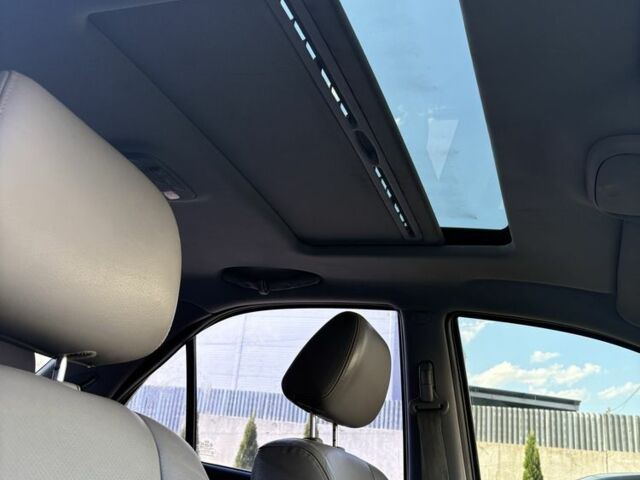 Черный Киа Соренто, объемом двигателя 2.5 л и пробегом 330 тыс. км за 3722 $, фото 13 на Automoto.ua