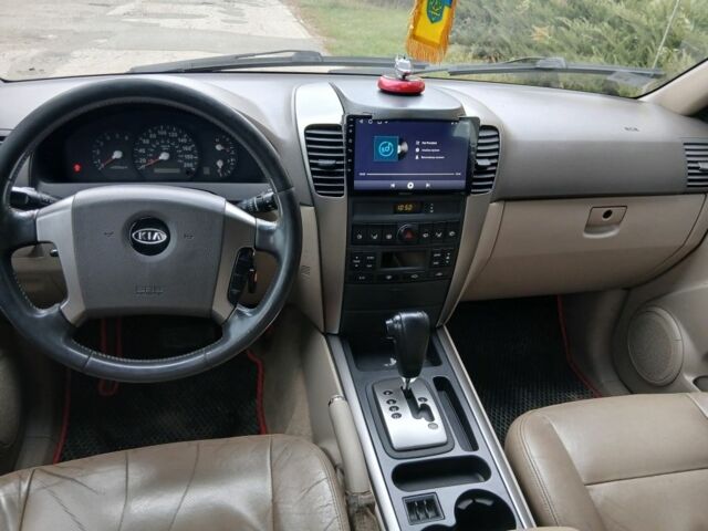 Черный Киа Соренто, объемом двигателя 0 л и пробегом 200 тыс. км за 4200 $, фото 1 на Automoto.ua