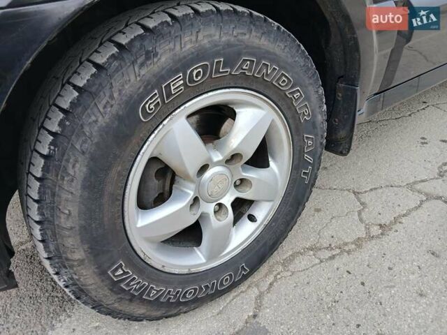 Черный Киа Соренто, объемом двигателя 2.5 л и пробегом 399 тыс. км за 4700 $, фото 8 на Automoto.ua