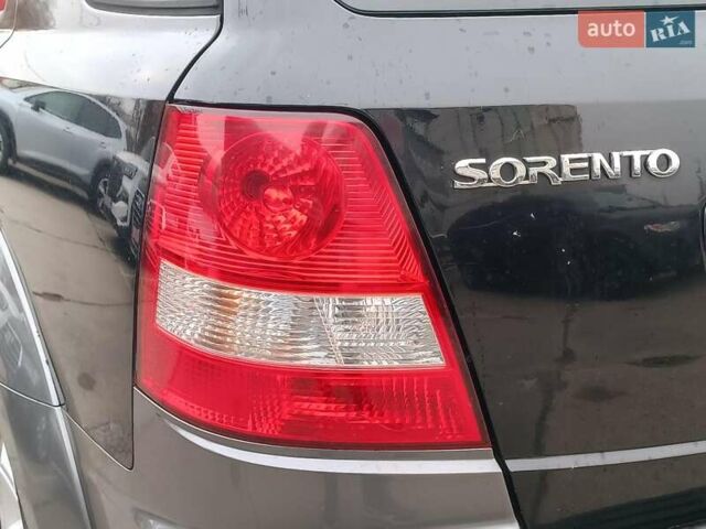 Чорний Кіа Соренто, об'ємом двигуна 2.4 л та пробігом 300 тис. км за 6480 $, фото 10 на Automoto.ua