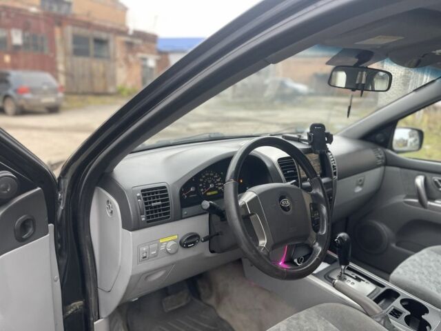 Чорний Кіа Соренто, об'ємом двигуна 0 л та пробігом 300 тис. км за 3950 $, фото 6 на Automoto.ua