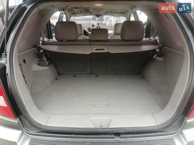 Чорний Кіа Соренто, об'ємом двигуна 2.5 л та пробігом 294 тис. км за 7400 $, фото 17 на Automoto.ua