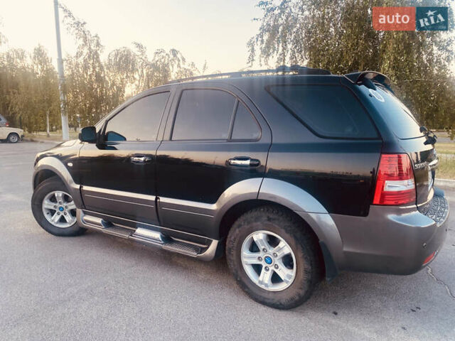Черный Киа Соренто, объемом двигателя 2.5 л и пробегом 119 тыс. км за 8800 $, фото 9 на Automoto.ua
