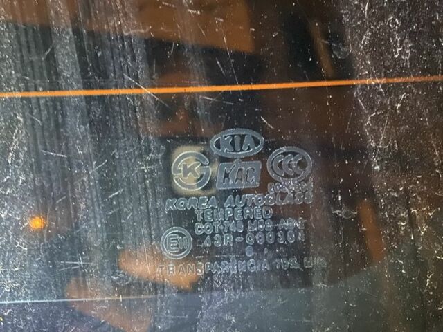 Чорний Кіа Соренто, об'ємом двигуна 2.5 л та пробігом 250 тис. км за 6900 $, фото 7 на Automoto.ua