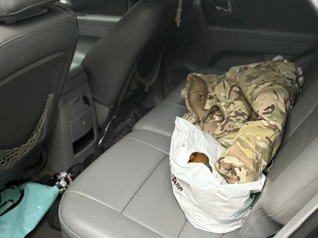 Чорний Кіа Соренто, об'ємом двигуна 0 л та пробігом 320 тис. км за 3600 $, фото 14 на Automoto.ua