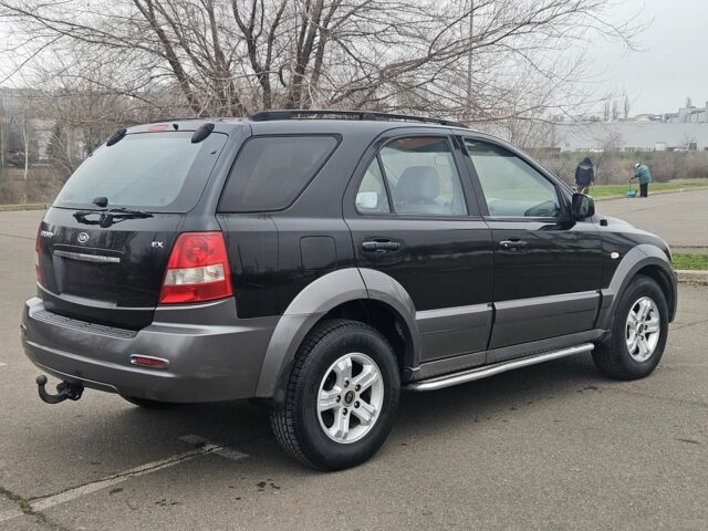 Черный Киа Соренто, объемом двигателя 0 л и пробегом 280 тыс. км за 4700 $, фото 4 на Automoto.ua