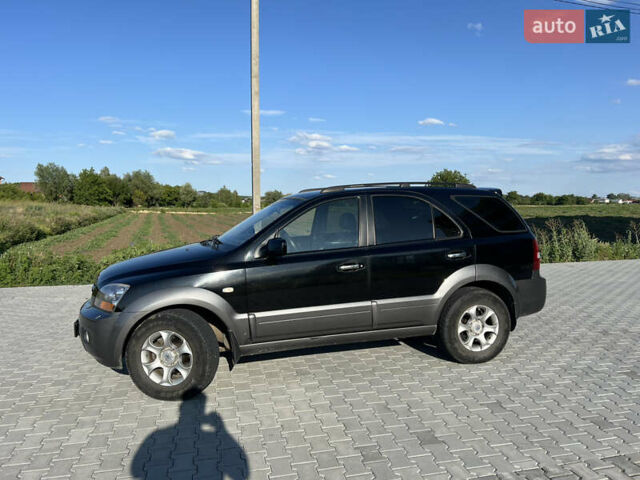 Черный Киа Соренто, объемом двигателя 2.5 л и пробегом 164 тыс. км за 8200 $, фото 2 на Automoto.ua