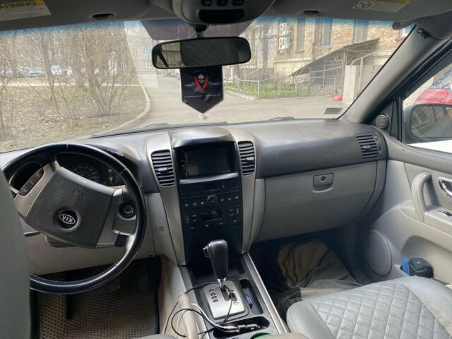 Чорний Кіа Соренто, об'ємом двигуна 2.5 л та пробігом 250 тис. км за 6900 $, фото 2 на Automoto.ua