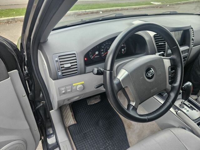 Черный Киа Соренто, объемом двигателя 0 л и пробегом 280 тыс. км за 4700 $, фото 9 на Automoto.ua